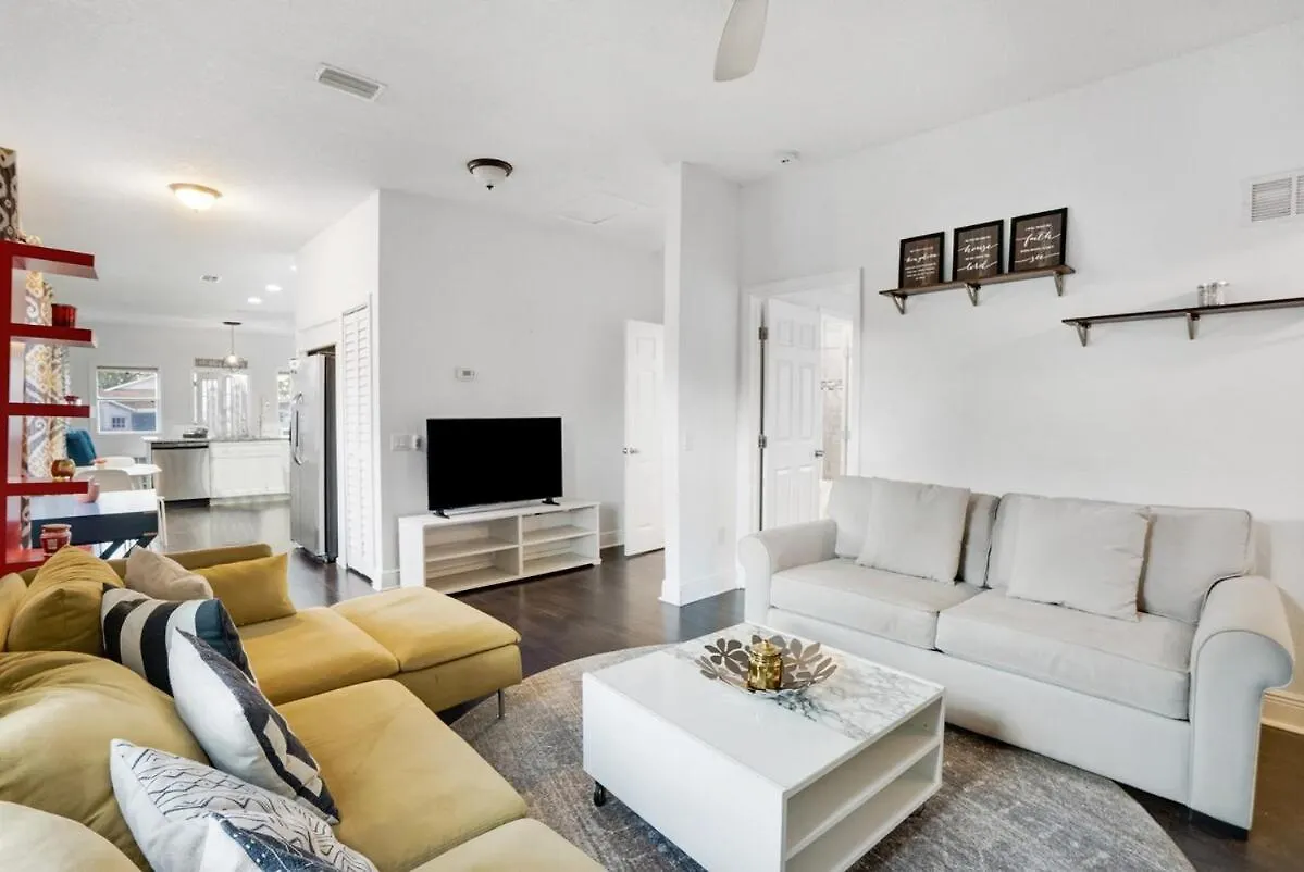 Sleek & Stylish- Perfect Spot Villa Tampa 0*,  United States